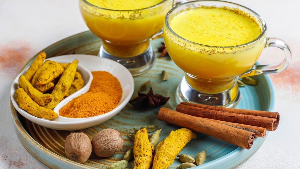 Ilustrasi Haldi Doodh