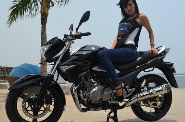 Suzuki Inazuma - Posisi Berkendara