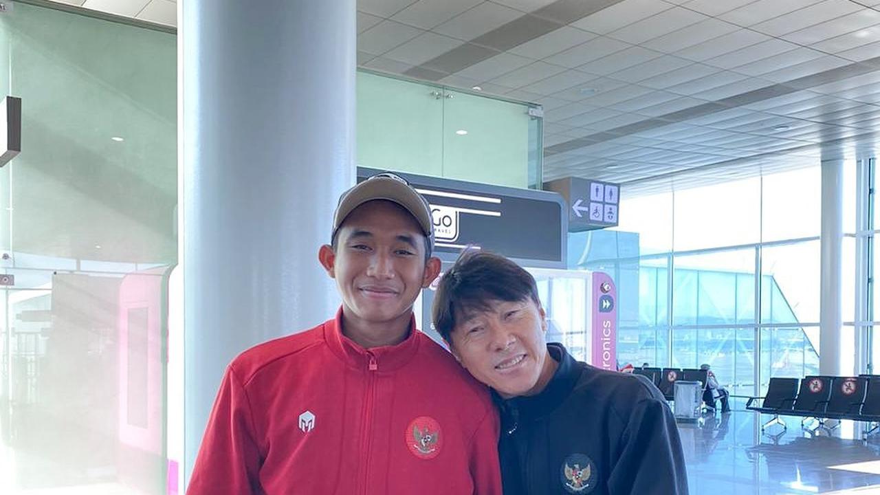 Pemain Timnas Rizky Ridho Bagikan Kenangan Manis Pose Manja STY Bersandar di Pundaknya