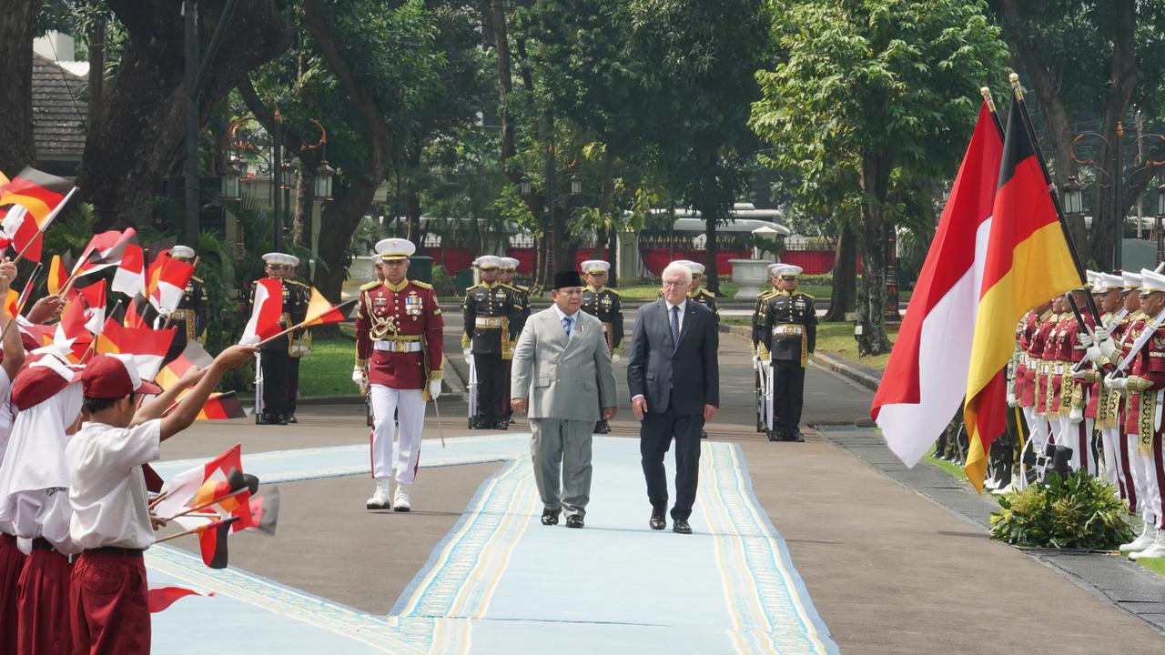 Prabowo Sambut Kedatangan Presiden Jerman Steinmeier dengan Upacara Kenegaraan dan 120 Pasukan Berkuda