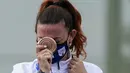 Peraih medali perunggu Alessandra Perilli, dari San Marino, merayakan setelah cabang menembak nomor trap putri Olimpiade Tokyo 2020  di Asaka Shooting Range pada 29 Juli 2021, di Tokyo, Jepang. (AP Photo/Alex Brandon)