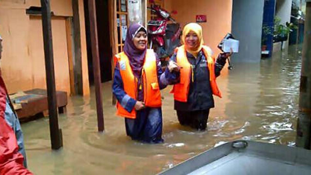 Tahun politik, kader PKS datangi korban banjir Jakarta