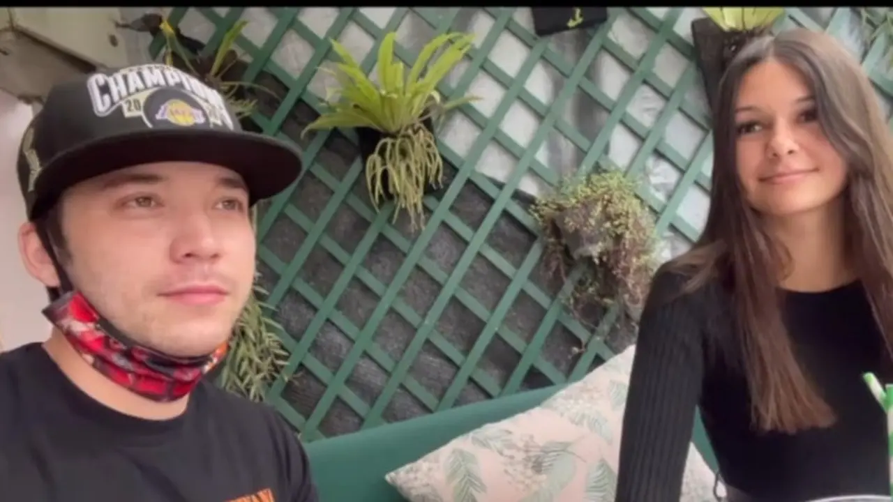 6 Potret Mesra Stefan William dan Ria Andrews Sang Kekasih, Pamer ...