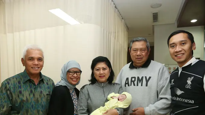 [Bintang] Ibas dan keluarga