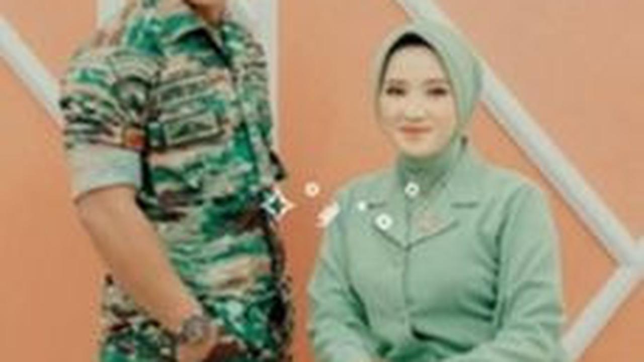 Potret prajurit TNI yang diantar komandan dan rekan-rekannya melamar sang kekasih. <br>