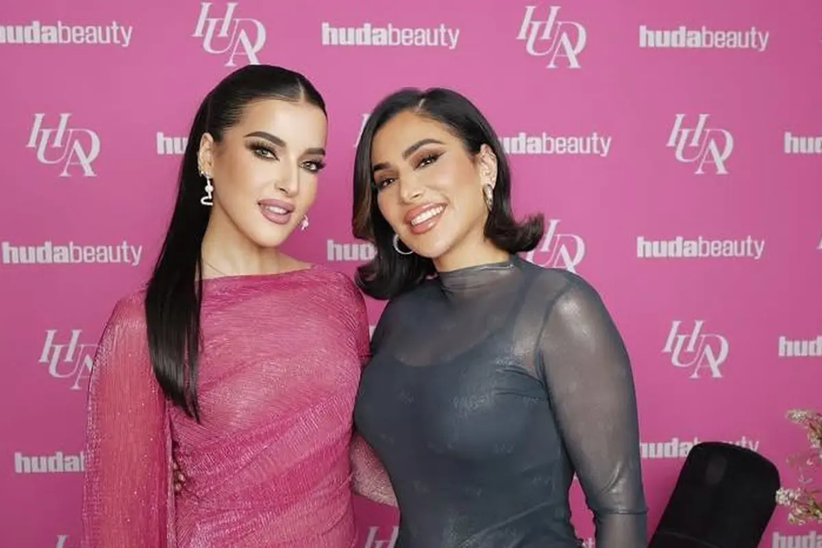 Gaya Tasya Farasya Ketemu Idola, Huda Kattan, Kompak Pakai Gaun Bling-Bling Glamor hingga Ikutan Tren Velocity