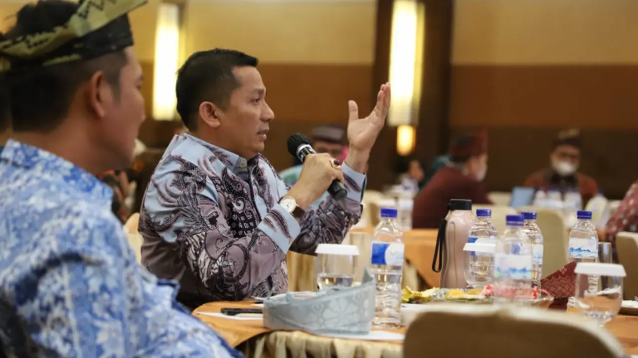 Bupati Meranti Muhammad Adil