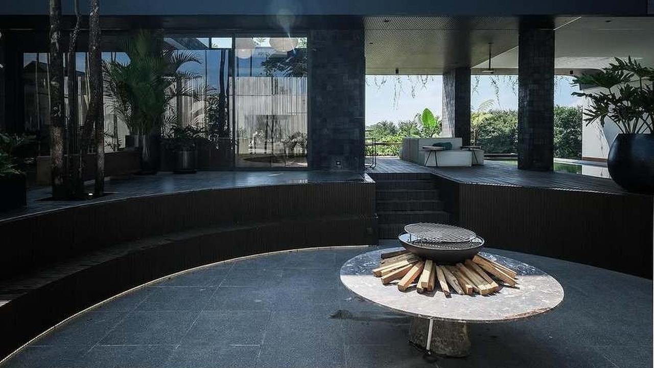 8 Potret Villa Baru Rachel Vennya di Bandung, Didesain Mewah dengan Kolam Renang dan 3 Kamar Tidur - Banjir Pujian
