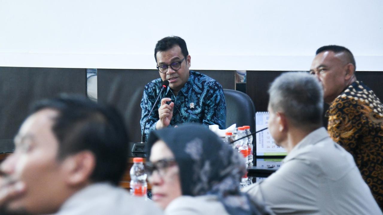 Wamenkomdigi Akui Belum Semua Wilayah Indonesia Punya Kualitas Internet Baik