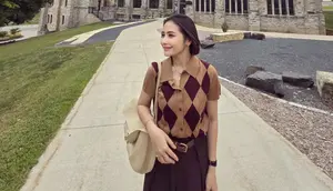 Prilly Latuconsina Jalan-Jalan di Kampus Omara Esteghlal, Napak Tilas ke St.Olaf Minnesota