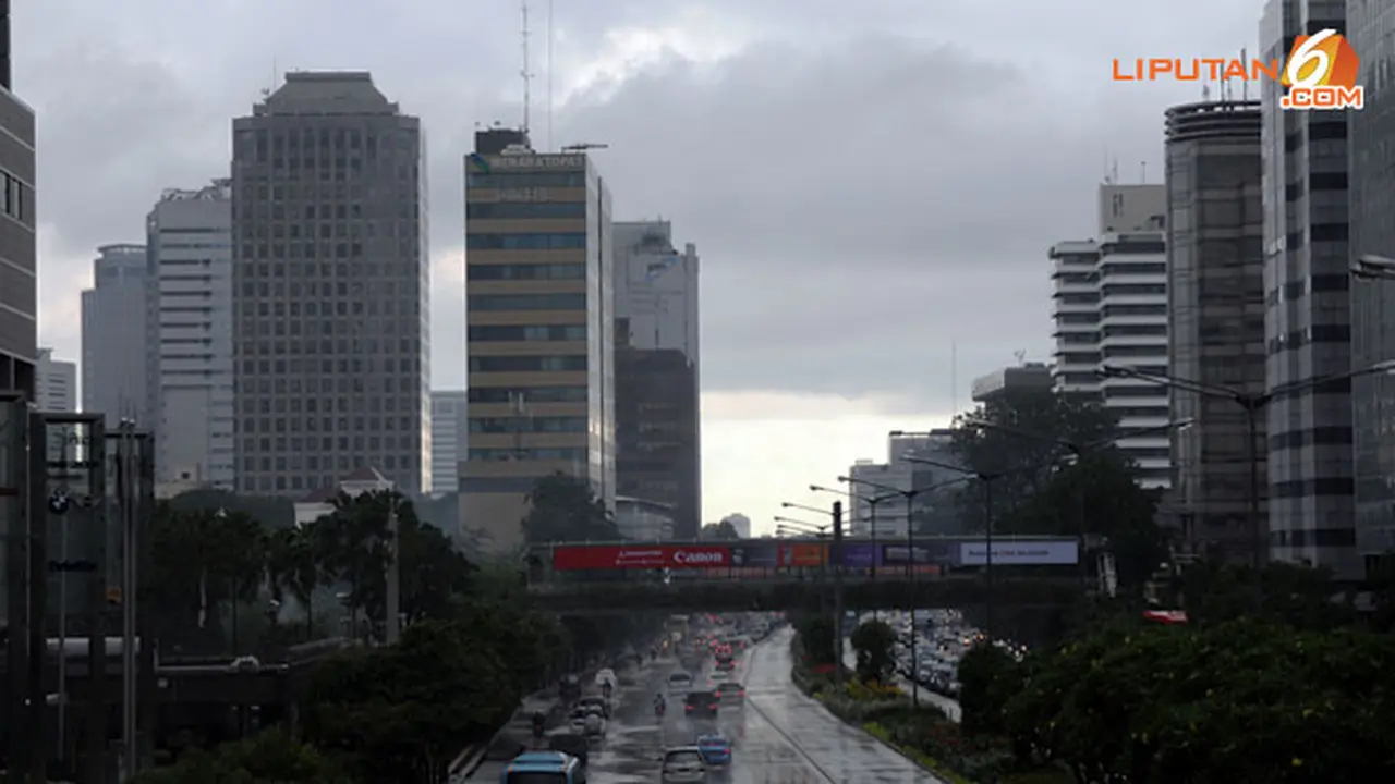 jakarta-awan-mendung130123c.jpg