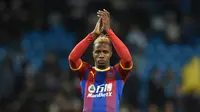 2. Wilfried Zaha (Crystal Palace) - Chelsea dan Crystal Palace bermarkas di kota London. Chelsea dikabarkan telah mengadakan pembicaraan dengan agen Zaha.(AFP/Oli Scarff)