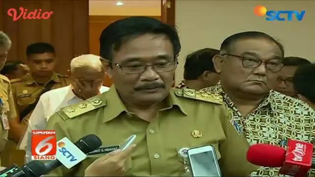 Wakil gubernur DKI Jakarta Djarot Saiful Hidayat menyatakan siap untuk mengambil alih tugas & mendukung Ahok.