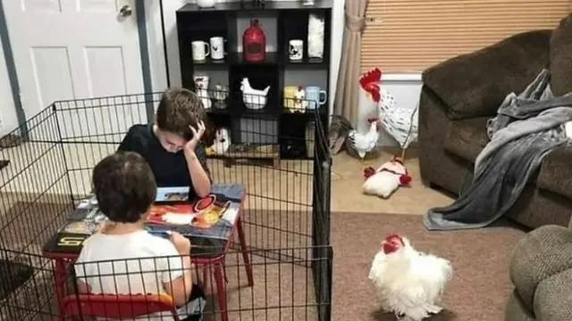 6 Kelakuan Absurd Bocah Mainan Bareng Teman Ini Bikin Tepuk Jidat