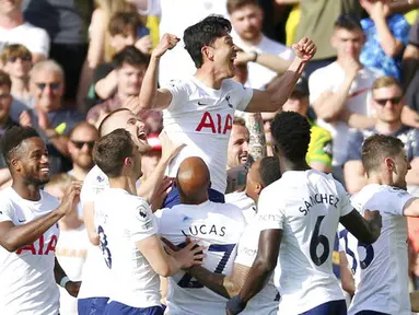 Son Heung-min baru saja mengukir sejarah sebagai pemain Asia pertama yang mampu memenangkan Sepatu Emas Liga Inggris. (Nigel French/PA via AP)