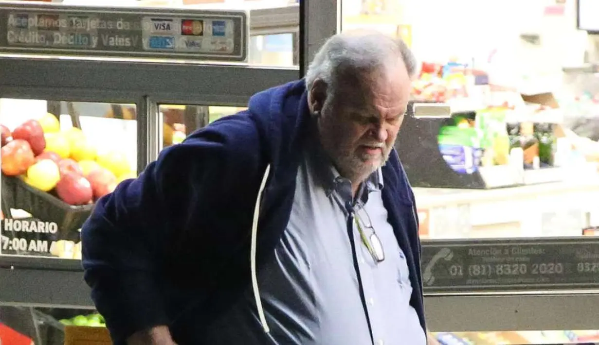 Usai mengatakan hal itu, Thomas Markle mengaku langsung menutup telpon. (Vaaju.com)