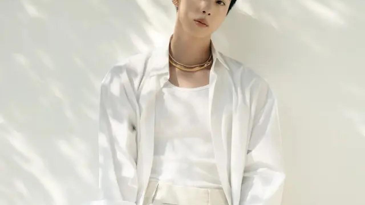 Jin BTS Gugup Saat Tampil Solo Pertama Kali, Kini Malah Nyaman