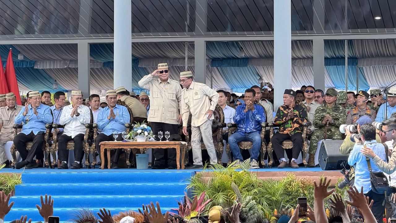 Prabowo Dianugerahi Penghargaan Adi Bhakti Maha Utama oleh Petani dan Nelayan Indonesia