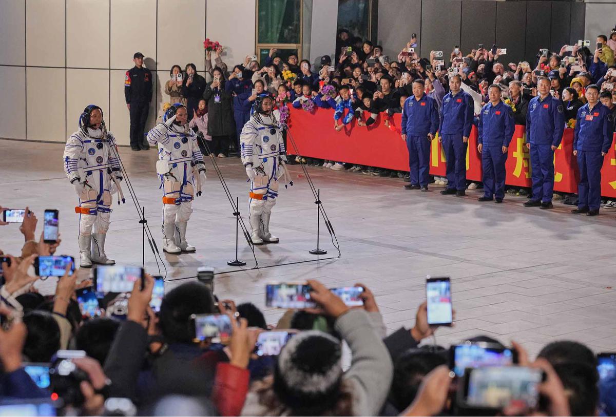 astronot china