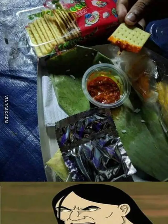 6 Potret Nyeleneh Orang Makan Sambal Ini Bikin Geleng Kepala