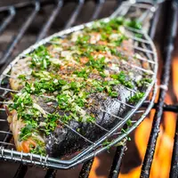 ilustrasi ikan bakar/copyright By Shaiith (Shutterstock)