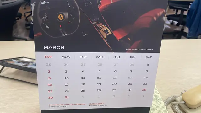 Kalender libur tanggal merah pada Maret 2025.
