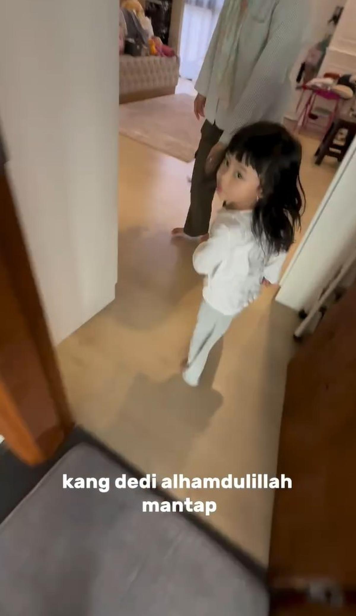 7 Potret Atta Halilintar Adukan Ameena ke Kang Dedi Akibat Tak Mau Mandi, Reaksi Polosnya Bikin Gemes