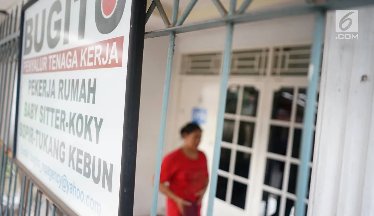 Suasana tempat penyalur asisten rumah tangga (ART) infal di Yayasan Bu Gito, Jakarta, Rabu (29/5/2019). Sebagian besar ART yang bertarif Rp 150 ribu hingga Rp 200 ribu per hari tersebut datang dari wilayah Jawa Barat. (Liputan6.com/Immanuel Antonius)