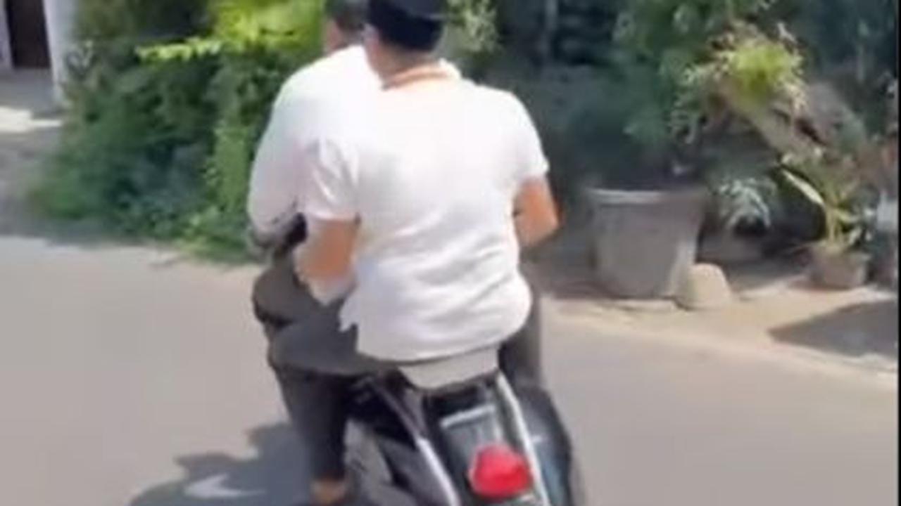 Baru Beli Vespa tahun 1973