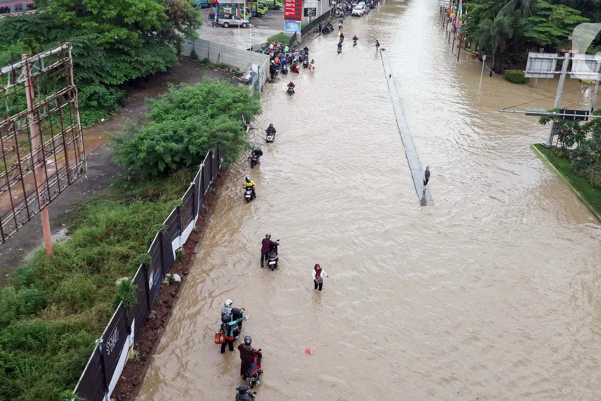 Banjir Bekasi, Sejumlah Ruas Jalan Lumpuh
