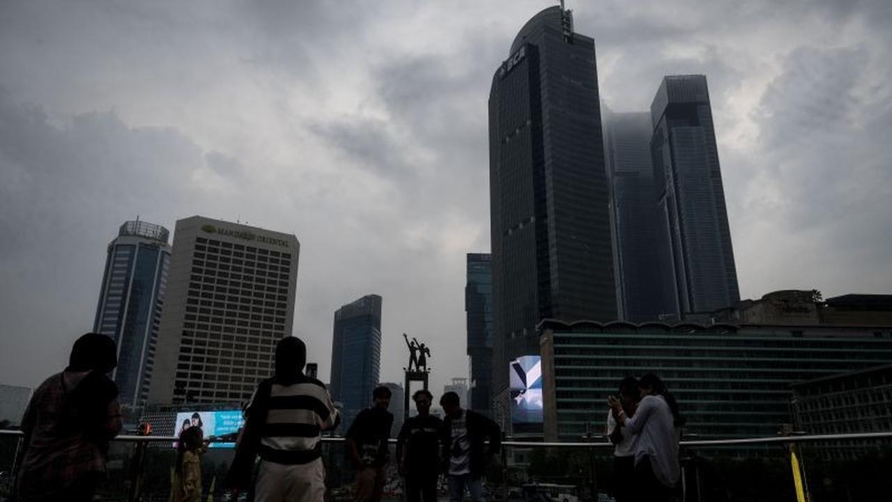 BMKG: Prakiraan Cuaca Jakarta Berawan Tebal Sepanjang Hari Minggu