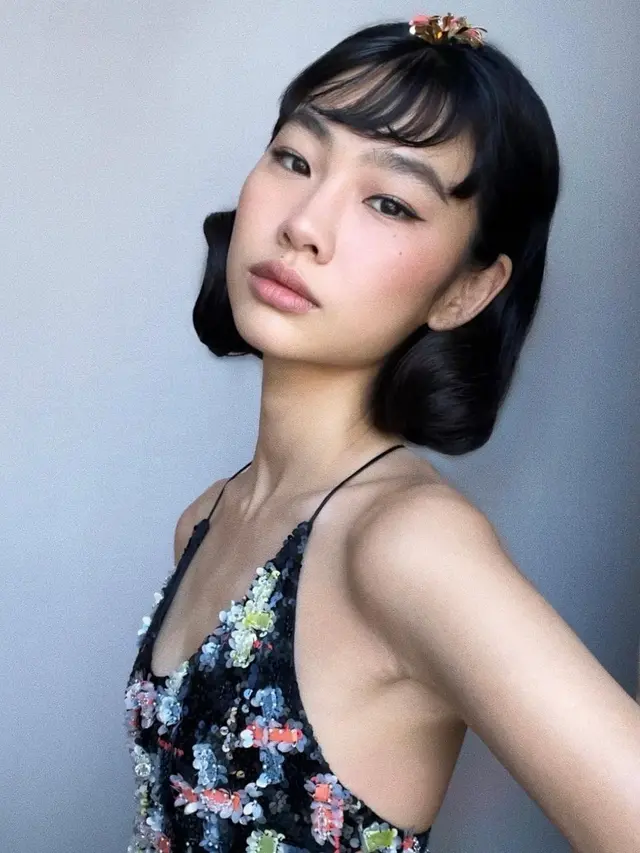 Winged Eyeliner untuk Natal