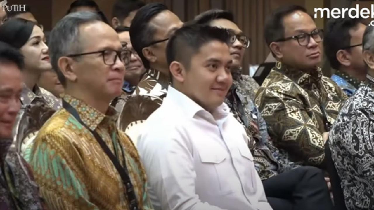 VIDEO: Prabowo Tegur Mayor Teddy Tak Undang Jokowi di Bank Emas, Sentil Menteri Tak Kuat Boleh Mundur