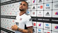 Fulham mendatangkan Layvin Kurzawa dari PSG dengan status pinjaman. Tak ada biaya yang harus dikeluarkan The Cottagers untuk kepindahannya. Namun, klub promosi Liga Inggris 2022/2023 tersebut harus menanggung gajinya semusim penuh. (Twitter/@FulhamFC)