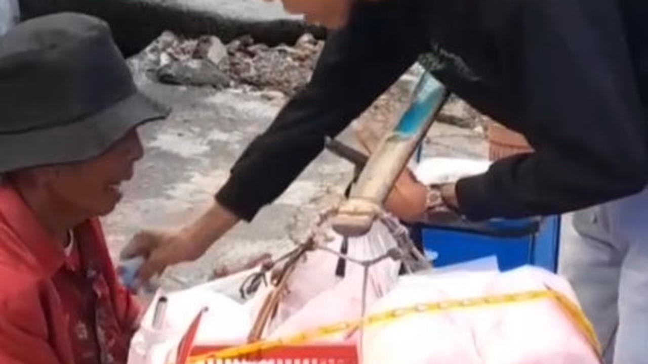 Pria Ini Ungkap Hasil yang Didapatkan Selama 4 Tahun di TikTok, Bisa Sembuhkan Ibu hingga Lakukan Aksi Sosial