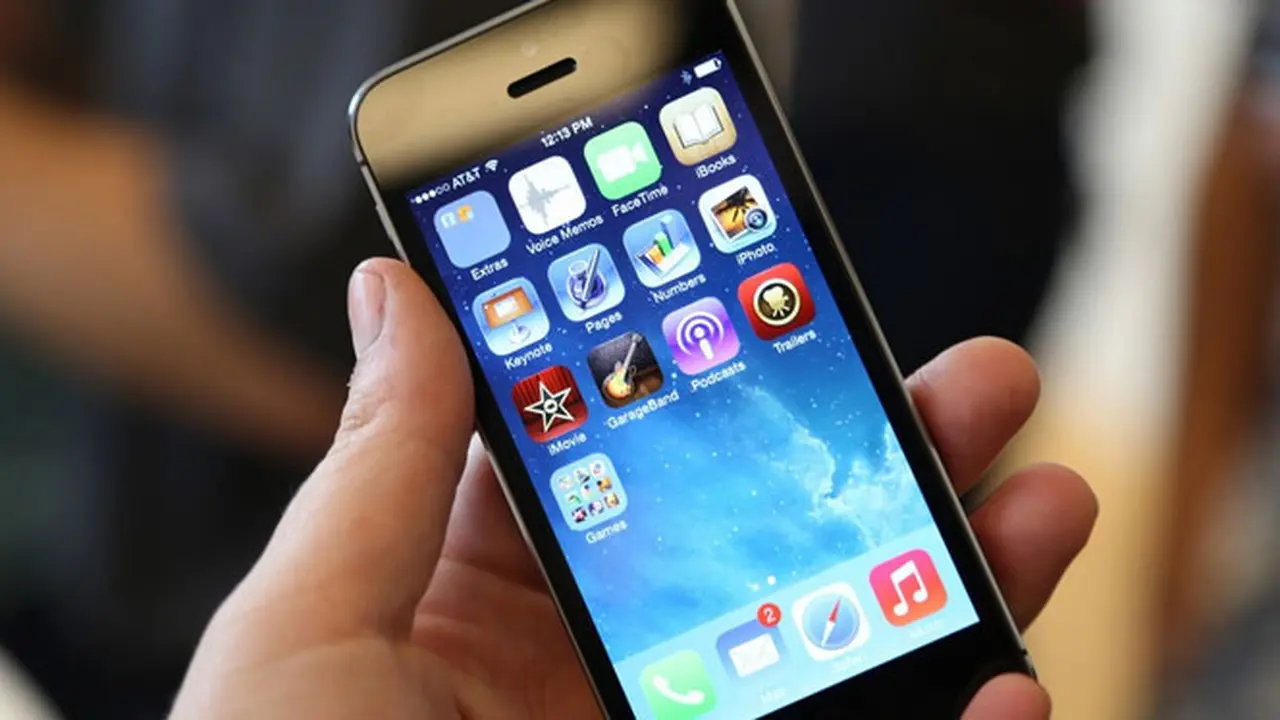 iphone-5s-131013b.jpg
