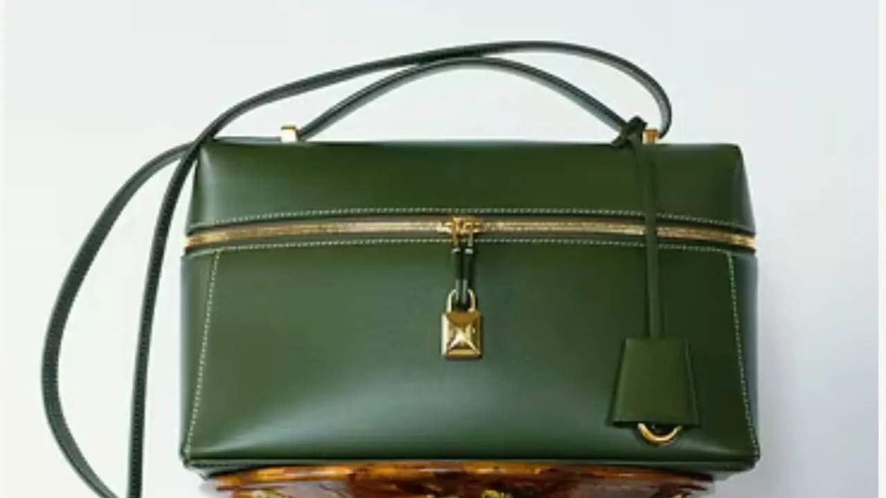 Tas Loro Piana, luxury brand dari Milan Italia.