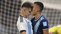 Timnas Argentina U-20 menang 3-0 atas Guatemala pada laga kedua Grup A Piala Dunia U-20 2023 di&nbsp;Estadio Unico Madre de Ciudades, Rabu (24/5/2023) dini hari WIB. Sayangnya, duel kedua tim diwarnai dua kartu merah. (AP Photo/Nicolas Aguilera)