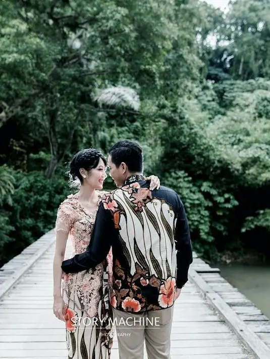 Pemeran 32 tahun itu ngidam ingin makan nasi goreng keliling. Namun, ia ingin yang nasi goreng dengan komposisi yang berbeda dari biasanya. (Instagram/ardinarasti6)