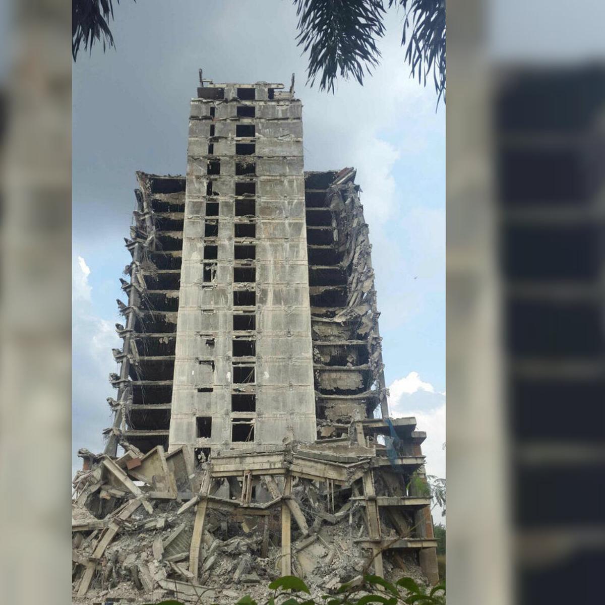 180 Personel Amankan Perobohan Gedung Bank Panin Bintaro ...