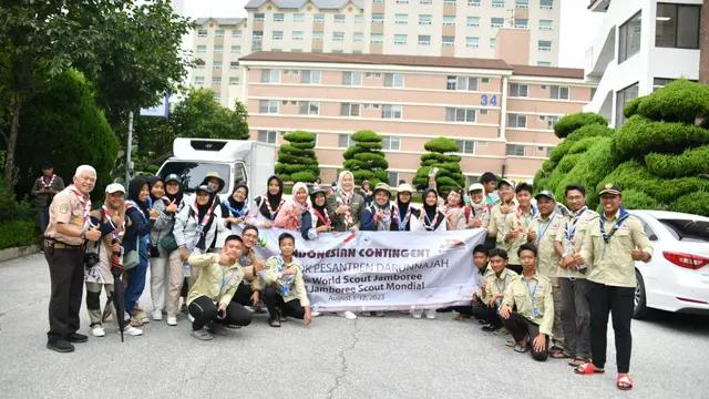 KBRI Seoul mengunjungi kontingen Indonesia untuk Jambore Pramuka Dunia ke-25 di lokasi penampungan Asrama Universitas Wonkwang jelang Topan Khanun. (Dok KBRI Seoul)