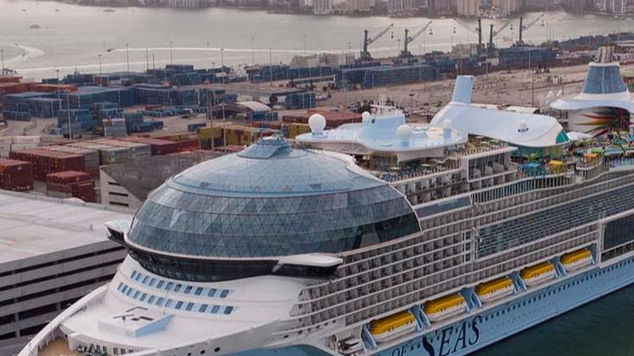 FOTO: Layar Perdana, Inilah Penampakan Icon of The Seas Kapal Pesiar Terbesar di Dunia: Lima Kali Ukuran Titanic