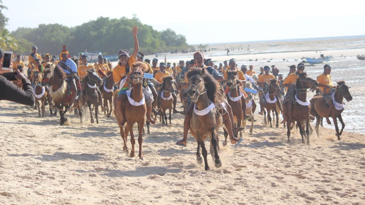 Parade 1001 Kuda Sandelwood