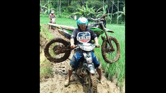 Lagi Motor Trail Tak Berdaya Motor Bebek Jadi Penyelamat Otomotif Liputan6 Com