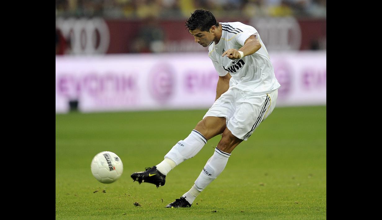 Ronaldo merupakan pemain yang penting untuk Madrid. Catatan 450 gol yang dibukukan menjadi buktinya sejak memperkuat El Real dari tahun 2009. (Foto: AP Photo/Martin Meissner)