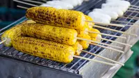7 Cara Membakar Jagung Bakar Tanpa Arang Hitam, Dijamin Lebih Cantik dan Matang Merata
