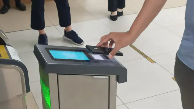 Pemerintah akan segera meluncurkan aplikasi JakLingko sebagai salah satu aplikasi untuk akses transportasi terintegrasi di wilayah Jabodetabek.