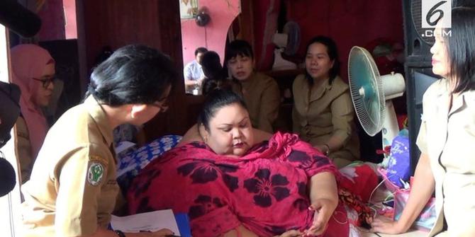 VIDEO: Hanya Bisa Tengkurap, Bobot Wanita Obesitas Capai 350 Kilogram
