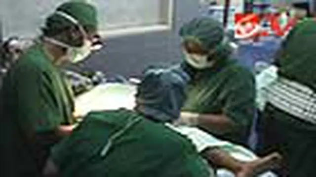 Pundi Amal SCTV Lakukan Operasi Hernia Gratis