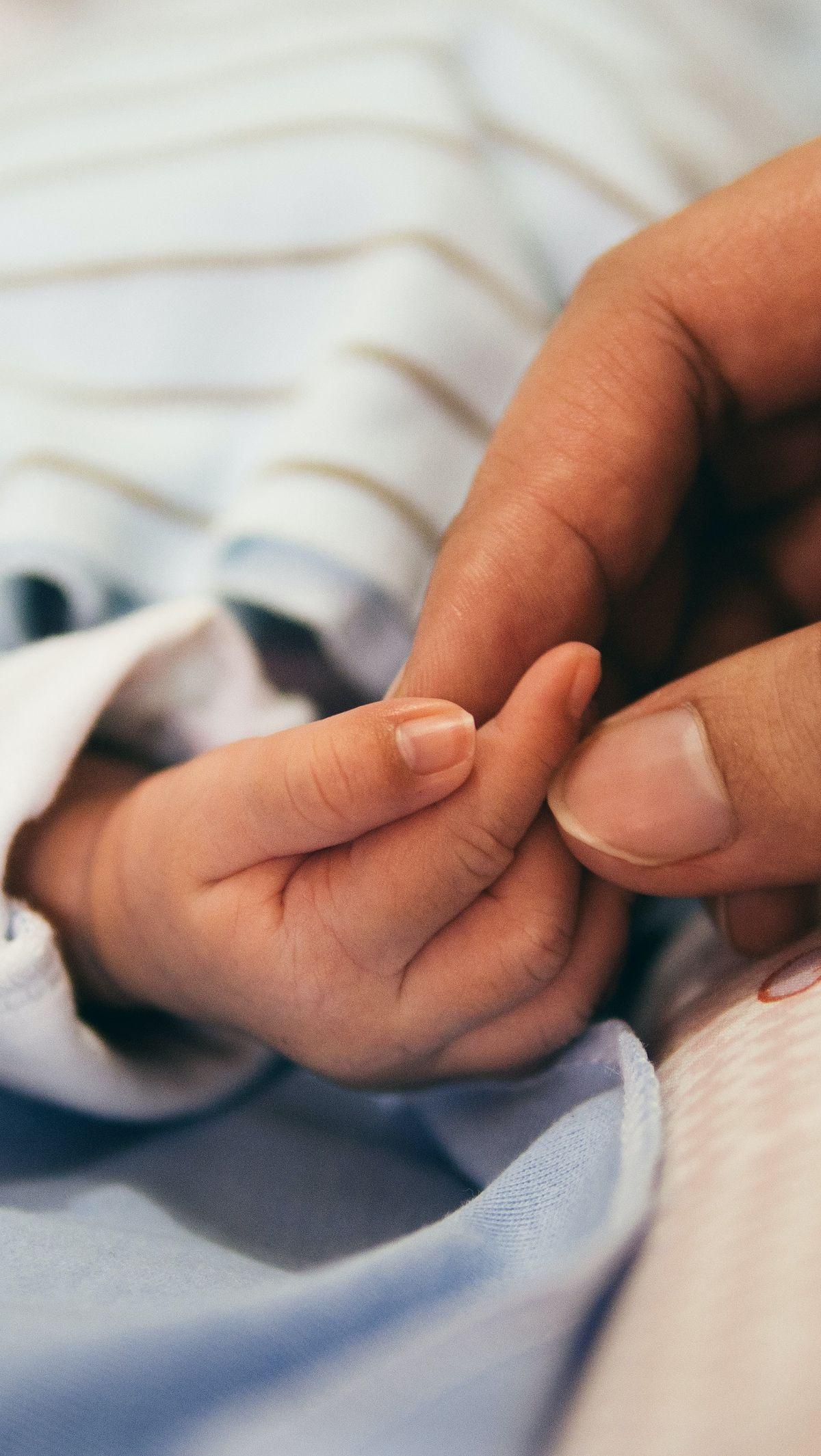 <b>Cara Menangani Bayi Tersedak dengan Tepat</b>